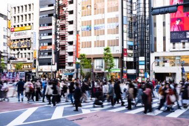 「人に嫌われるのが怖い」あなたへ。高須幹弥先生に学ぶ対処法